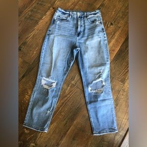 AE Curvy Mom Jeans 8 Short